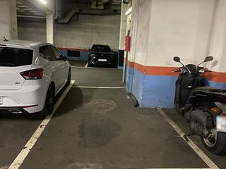 Garaje en venta en El Camp de l'Arpa del Clot en Barcelona