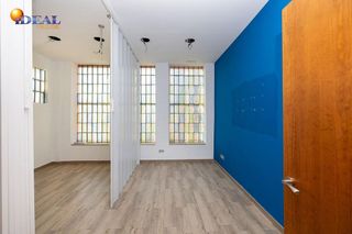 Local comercial en venta en Cervantes en Granada