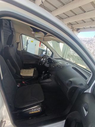 Ford Transit Courier 2017