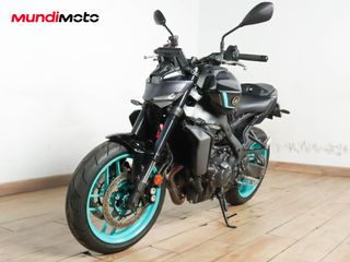 YAMAHA MT 09