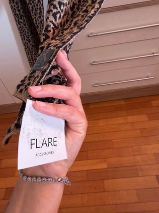 Sciarpa con stampa animalier