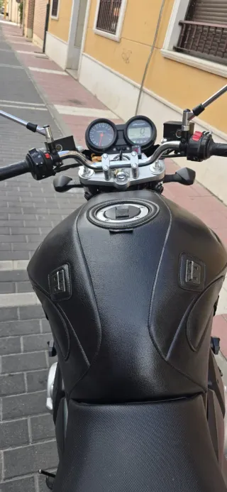 Suzuki Bandit 650 Naked 2008