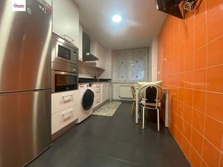 Piso en alquiler en Plaza España - Villa Pilar - Reyes Católicos - Vadillos en Burgos