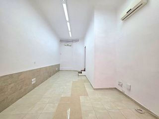 Local comercial en venta en Collblanc en Hospitalet de Llobregat, L´