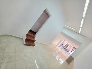 Local comercial en venta en Collblanc en Hospitalet de Llobregat, L´