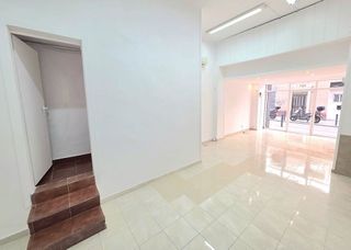 Local comercial en venta en Collblanc en Hospitalet de Llobregat, L´