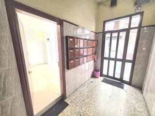 Local comercial en venta en Collblanc en Hospitalet de Llobregat, L´