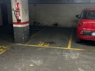 Garaje en venta en Centre en Hospitalet de Llobregat, L´