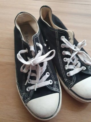 Scarpe tela nere punta bianca