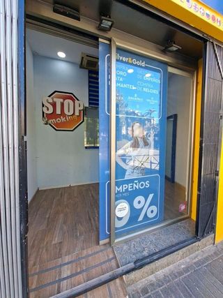 Local comercial en alquiler en Zona Avenida al Vedat en Torrent