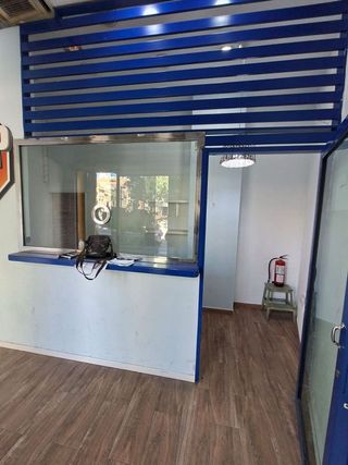 Local comercial en alquiler en Zona Avenida al Vedat en Torrent