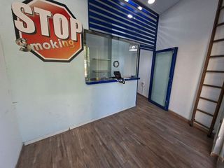 Local comercial en alquiler en Zona Avenida al Vedat en Torrent