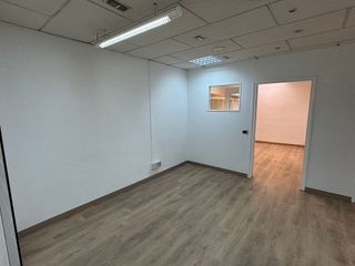 Oficina en alquiler en El Putxet i el Farró en Barcelona