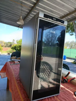 Nevera expositora refrigerada