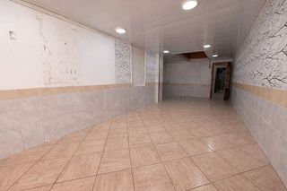 Local comercial en alquiler en La Nova Esquerra de l'Eixample en Barcelona