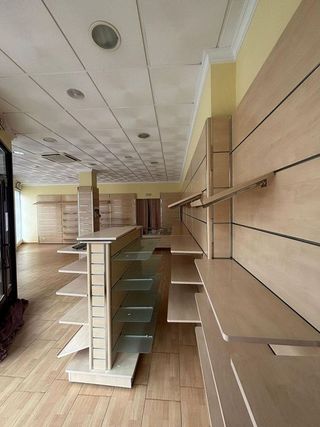 Local comercial en venta en Valdepeñas