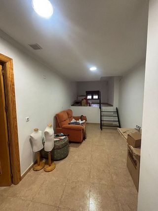 Local comercial en venta en Valdepeñas