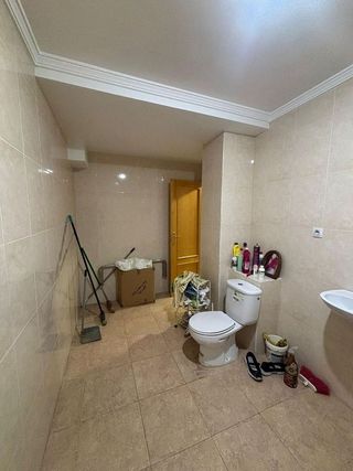 Local comercial en venta en Valdepeñas