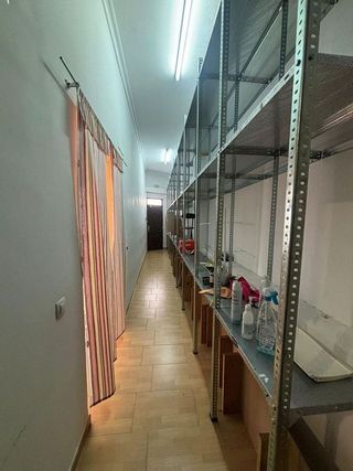 Local comercial en venta en Valdepeñas