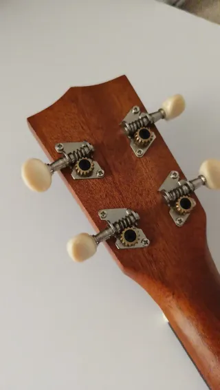 Ukelele barítono Makala