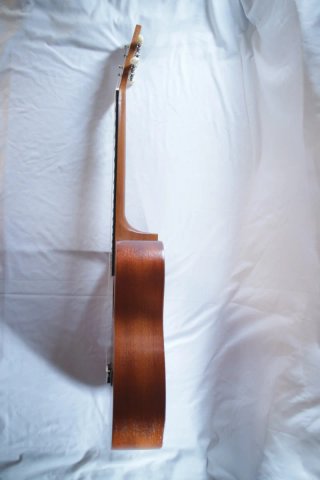 Ukelele barítono Makala