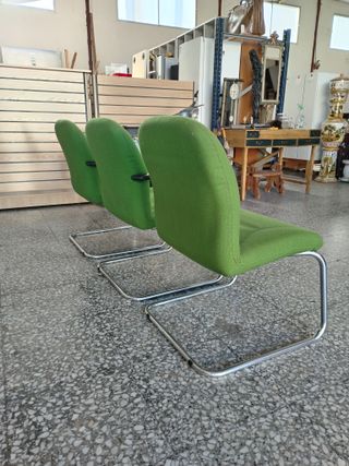 3 SILLAS DE RECEPCION