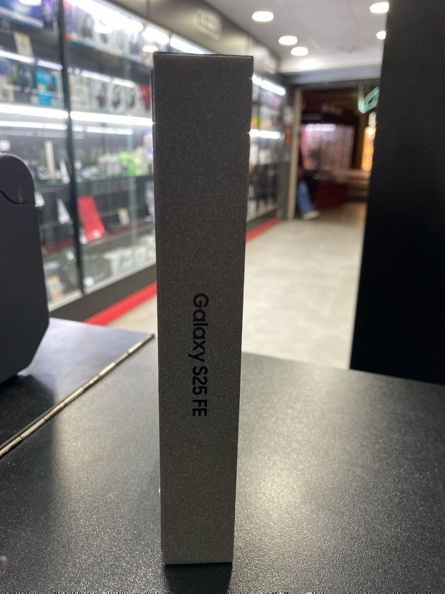 Samsung Galaxy S25 FE 128GB Negro