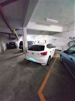 Garaje en venta en Artigas - Llefià en Badalona