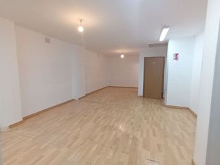 Local comercial en alquiler en La Prosperitat en Barcelona