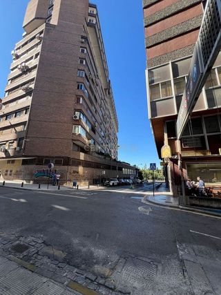 Local comercial en alquiler en Pajaritos - Plaza de Toros en Granada