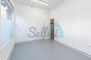 Local comercial en alquiler en Natahoyo en Gijón