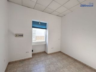Local comercial en venta en Lebrija