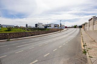 Terreno en venta en Zubia (La)