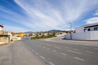 Terreno en venta en Zubia (La)