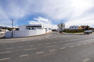 Terreno en venta en Zubia (La)