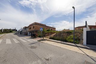 Terreno en venta en Zubia (La)