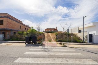 Terreno en venta en Zubia (La)