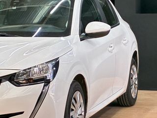 Peugeot 208 2021