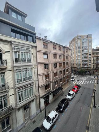 Piso en alquiler en Centro en Gijón