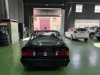 BMW E30 1987