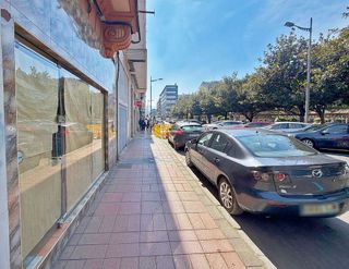 Local comercial en alquiler en La Villa - Bazuelo en Mieres