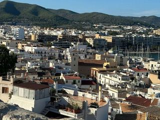 Ático en alquiler en Dalt de la Vila - La Marina en Ibiza/Eivissa