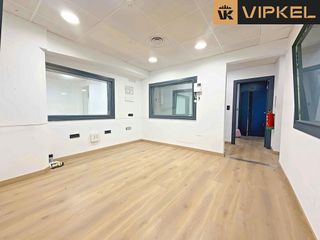 Local comercial en venta en Ensanche en Coruña (A)