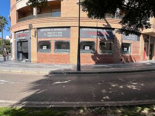 Local comercial en alquiler en Barrio Alto - San Félix - Oliveros - Altamira en Almería