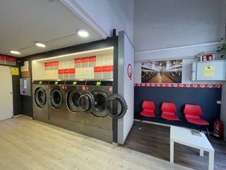 Local comercial en venta en Sants en Barcelona