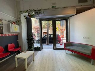 Local comercial en venta en Sants en Barcelona