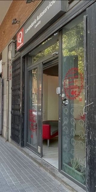 Local comercial en venta en Sants en Barcelona