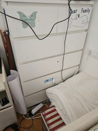 Escritorio infantil con cajones y cama