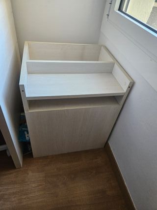 Escritorio infantil con cajones y cama
