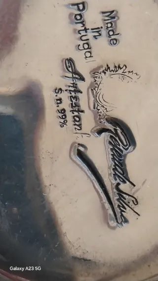 Jarra em estanho com flores